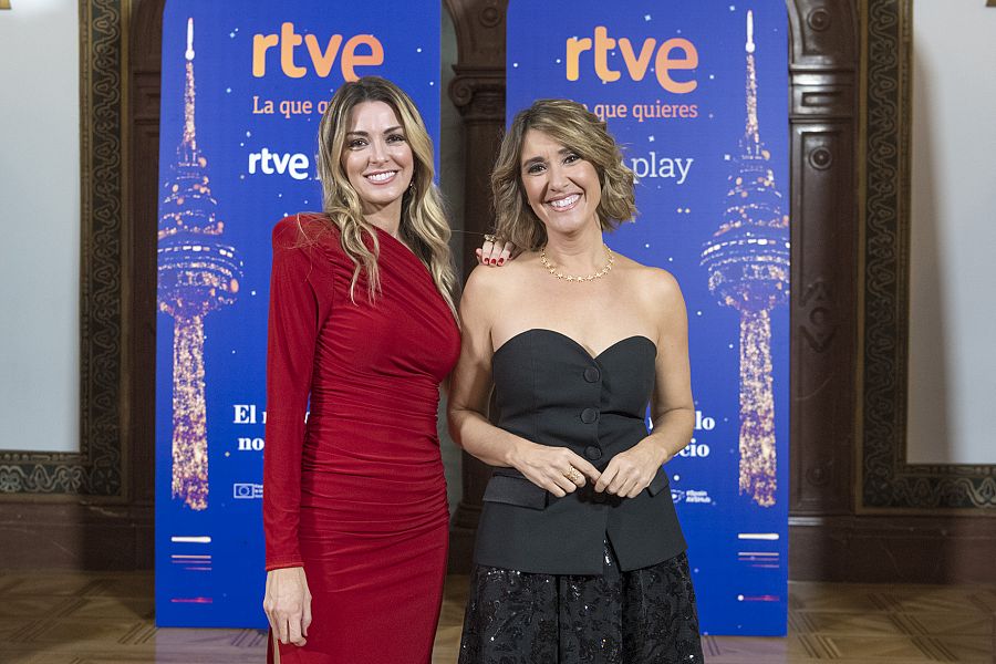 Blanca Benlloch y Sandra Daviú, presentadoras de la Lotería de Navidad