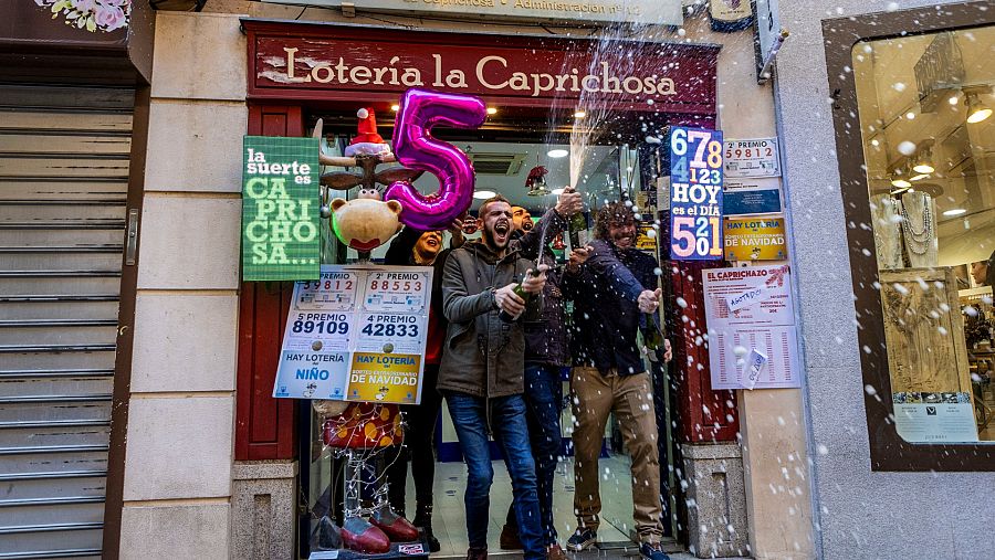 Lotería de Navidad 2023, mejores imágenes: quinto premio en Madrid