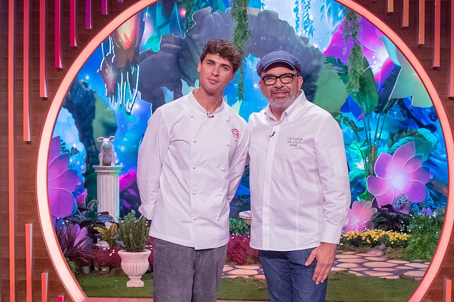 Daniel Illescas y Jesús Sánchez en el plató de 'MasterChef Junior 10'