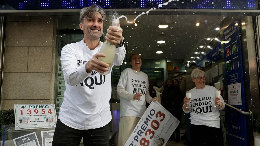 Lotería de Navidad 2023, mejores imágenes: el segundo premio en A Coruña