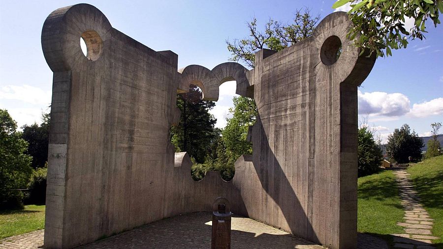 Gure Aitaren Etxea (La casa de nuestro padre) del escultor Eduardo Chillida en el 