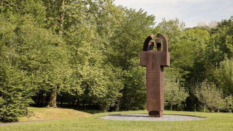 Elogio del hierro III, obra de Eduardo Chillida (1991)