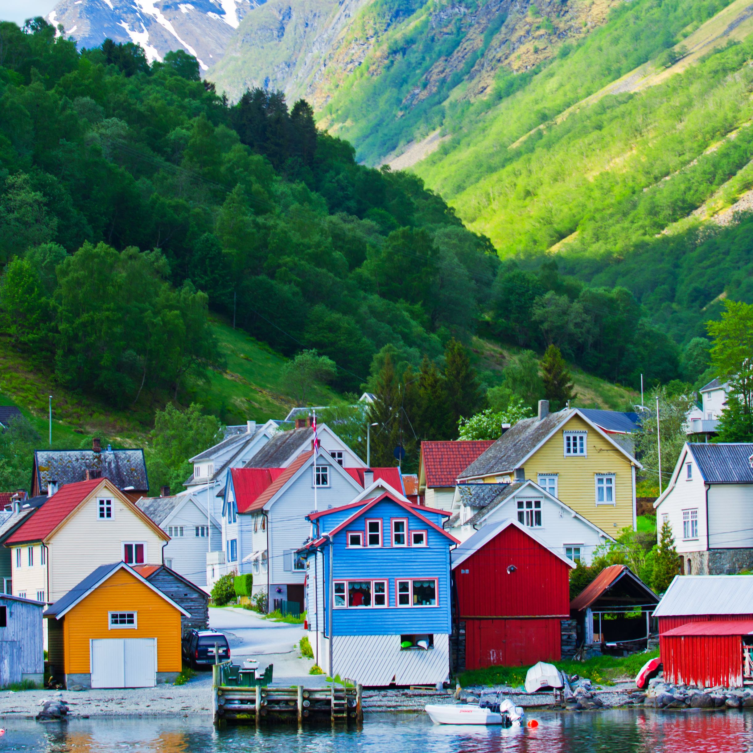 Canal Europa – Noruega advierte de sabotajes rusos y Serbia celebra la multiculturalidad – 09/05/25