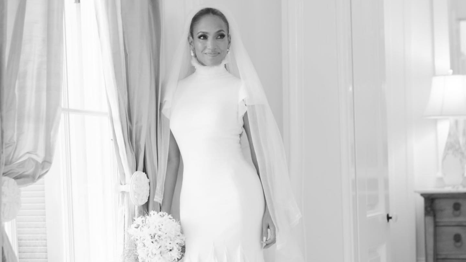Jennifer López y sus 3 vestidos de novia, ¿cuál te gusta más?