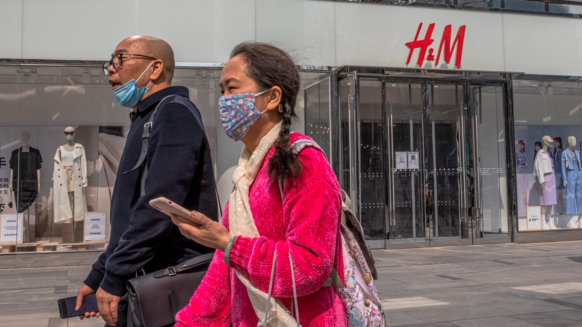 China | Marcas como Nike H&M sufren un boicot en China criticar la situación de los uigures en - RTVE.es
