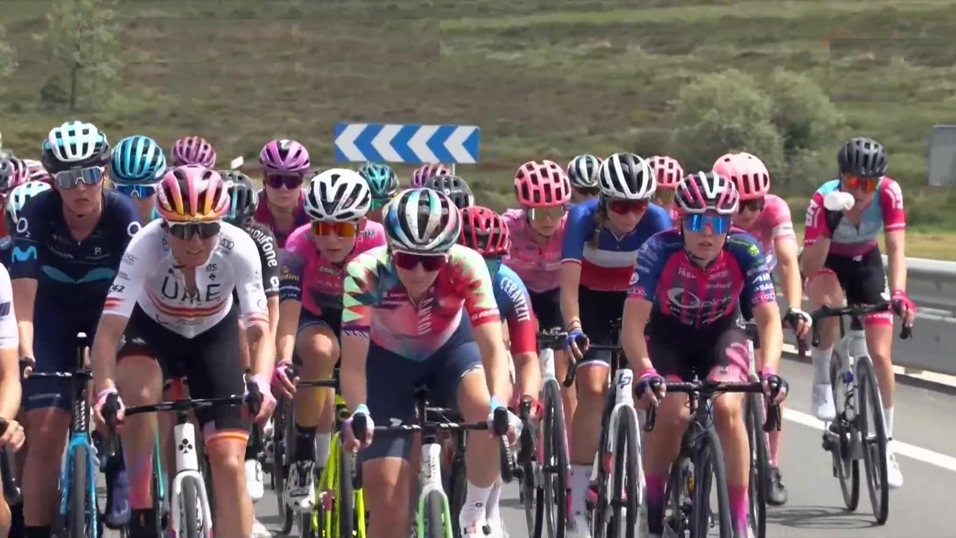 Ciclismo Vuelta a Burgos femenina 2ª etapa Sasamón Aguilar de