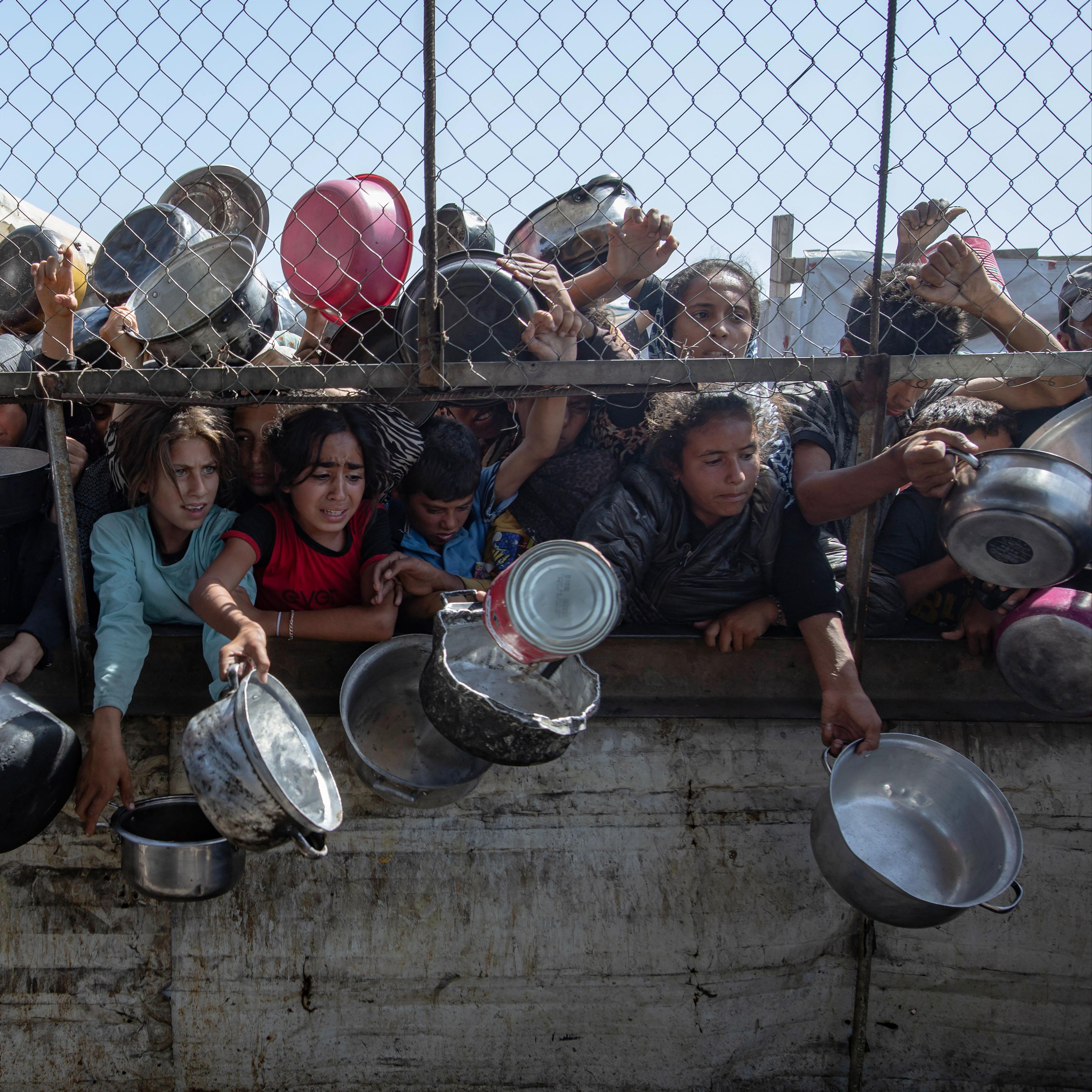 Crónica internacional – La fundación privada estadounidense que controla los puntos de distribución de ayuda en Gaza, anuncia que hoy permanecerán cerrados