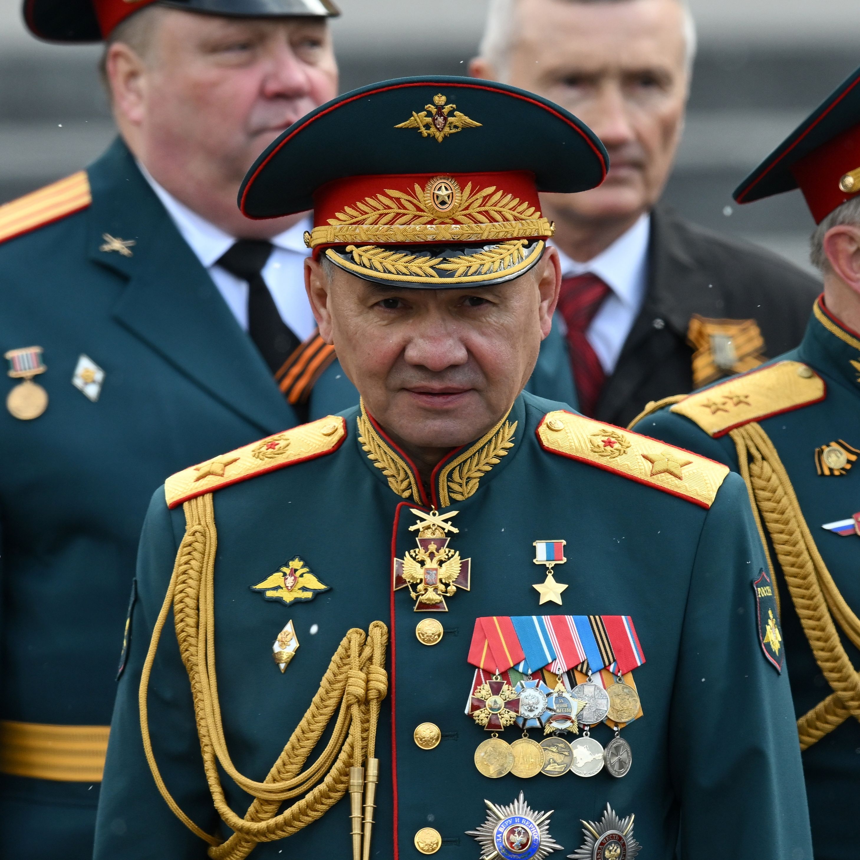 Crónica internacional –  Putin destituye a su ministro de la guerra, Serguéi Shoigú