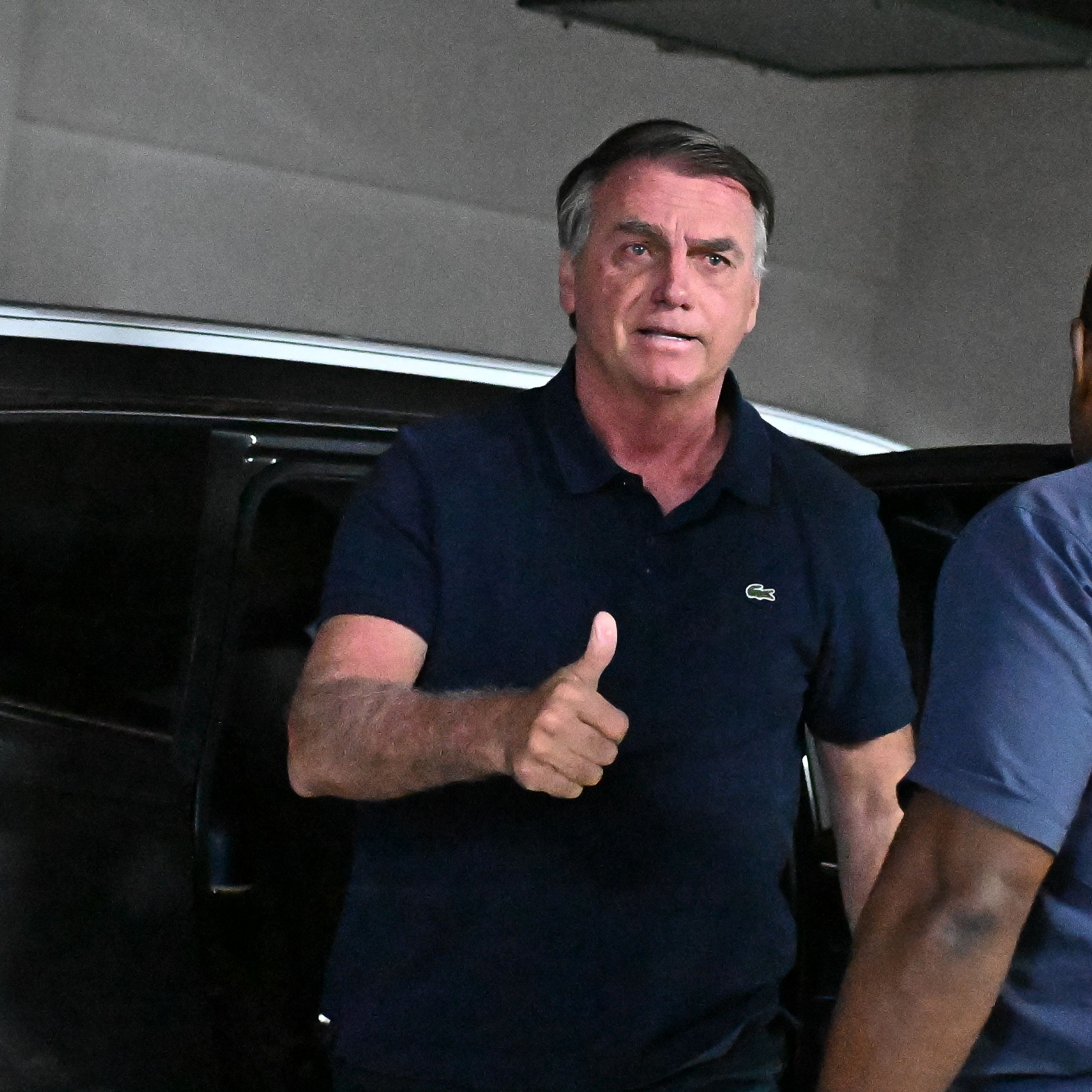 Emissão em Português