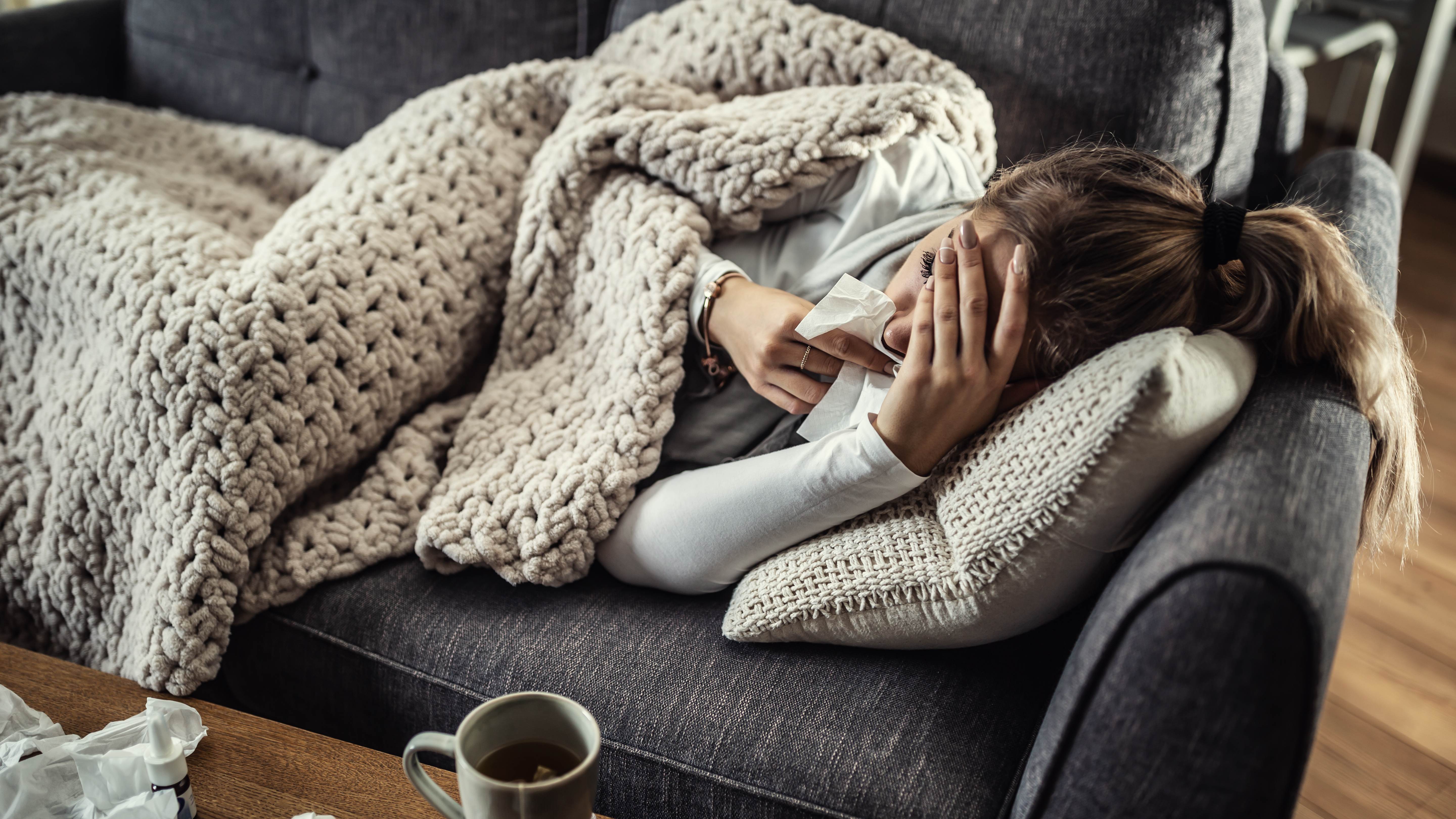 España afronta una segunda ola de gripe casi consecutiva que sorprende a  los especialistas