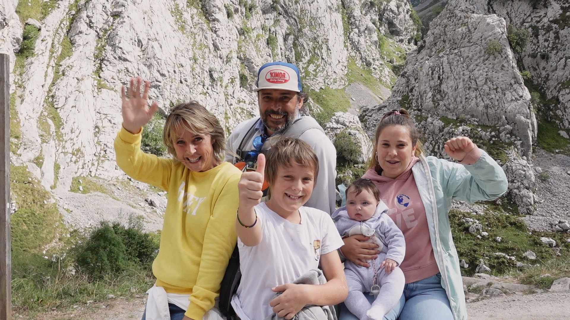 familia en la mochila. Family Run - Ruta España - Episodio 1: ¡Puxa Asturias!