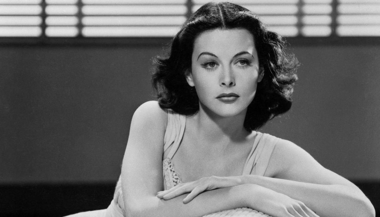 Hedy Lamarr, the inventor of Wi-Fi