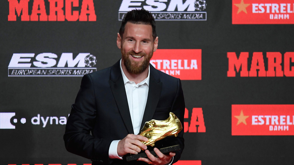 Leo Messi recibe la Bota Oro por sexta en su carrera