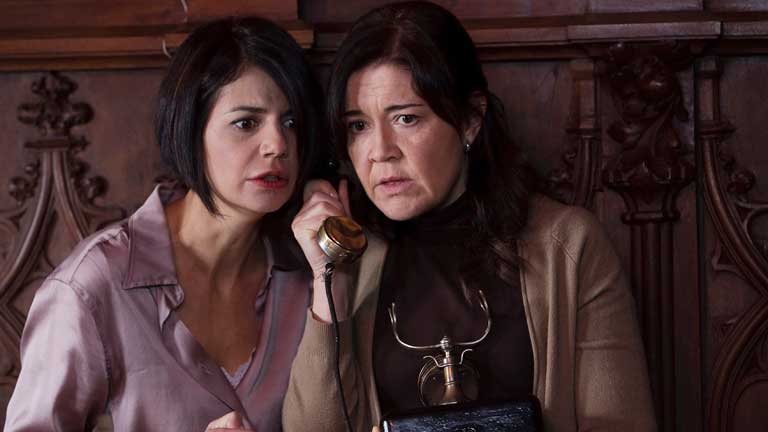 Los Misterios De Laura Capitulo 18