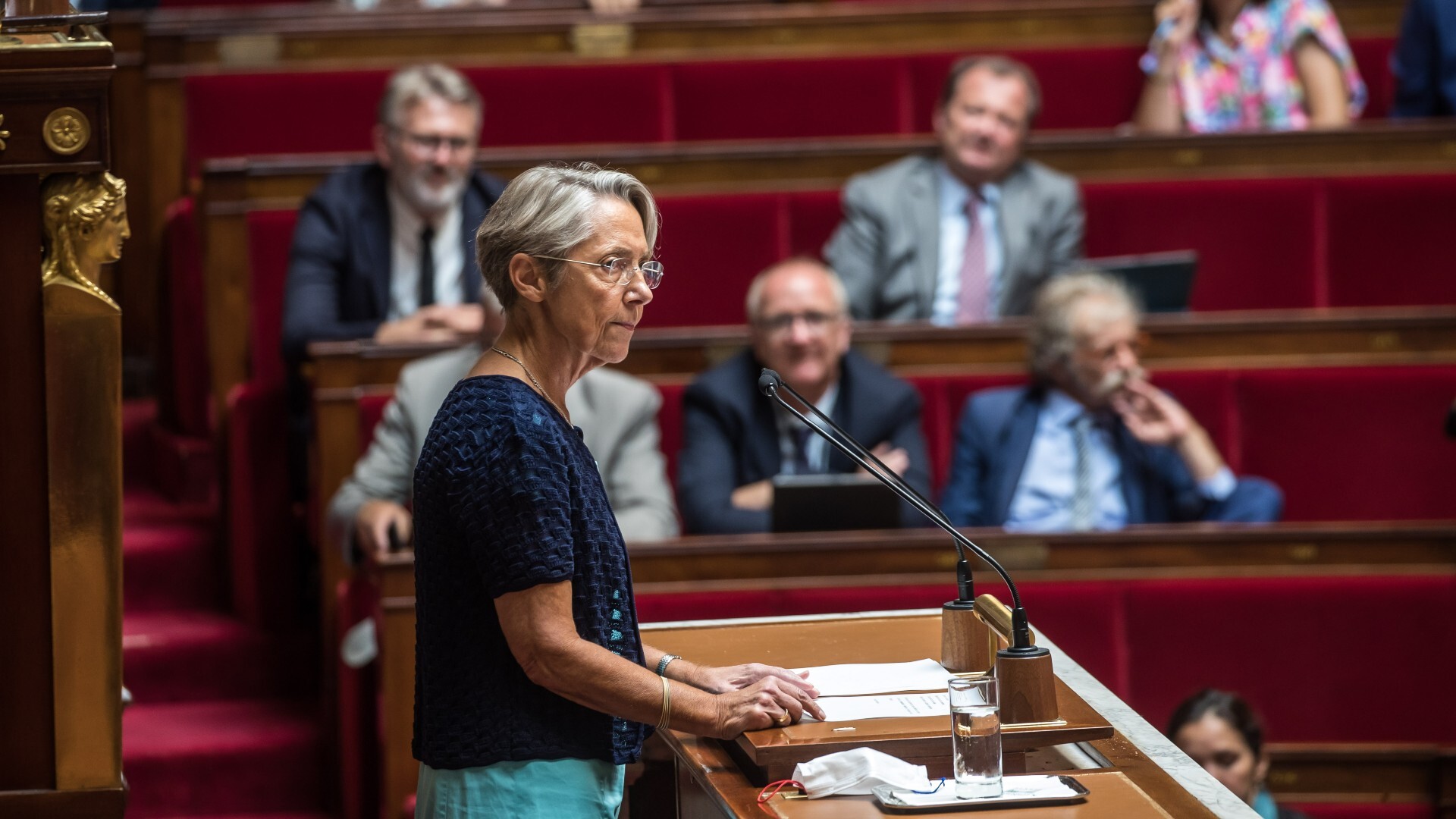 La motion de censure contre le Premier ministre français échoue