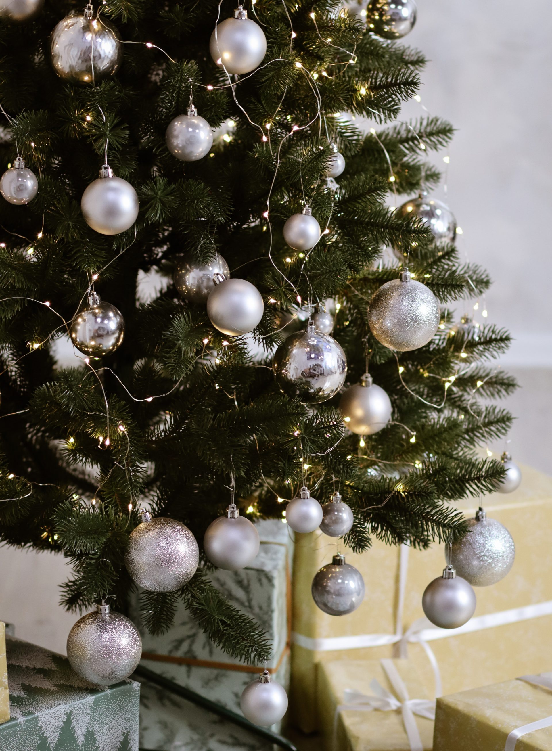 Los trucos para poner el árbol de navidad y que quede perfecto