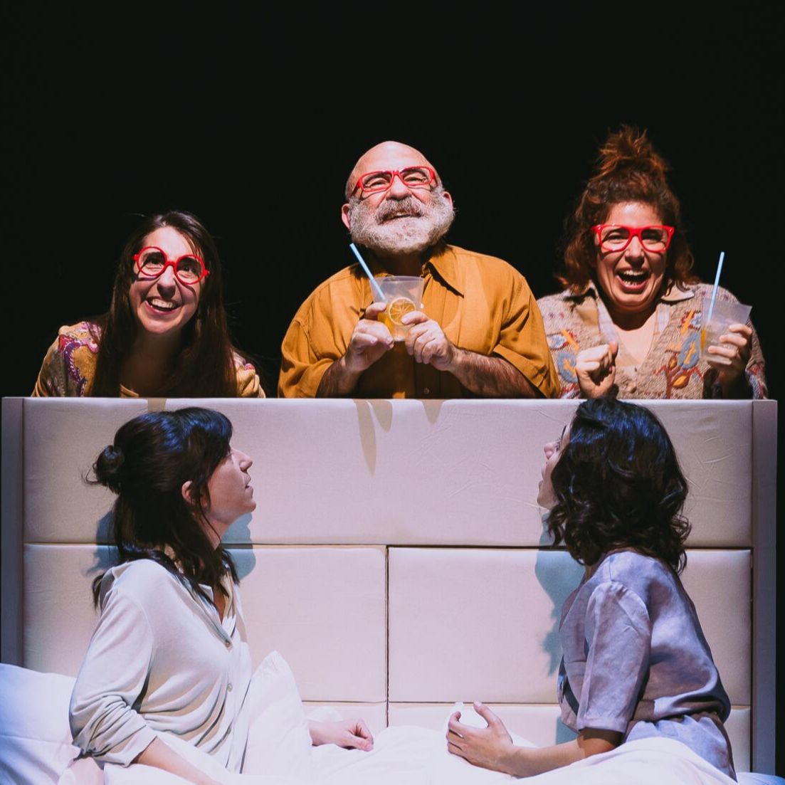 No es un día cualquiera - Teatro en seis actos