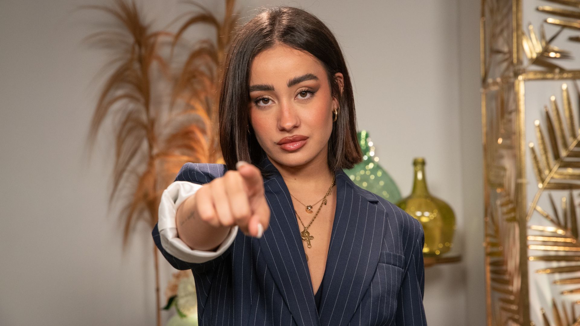 Teaser 'No soy yo, eres tú', estreno en Playz el 4 de marzo - 8M: No soy yo, eres tú | Ver