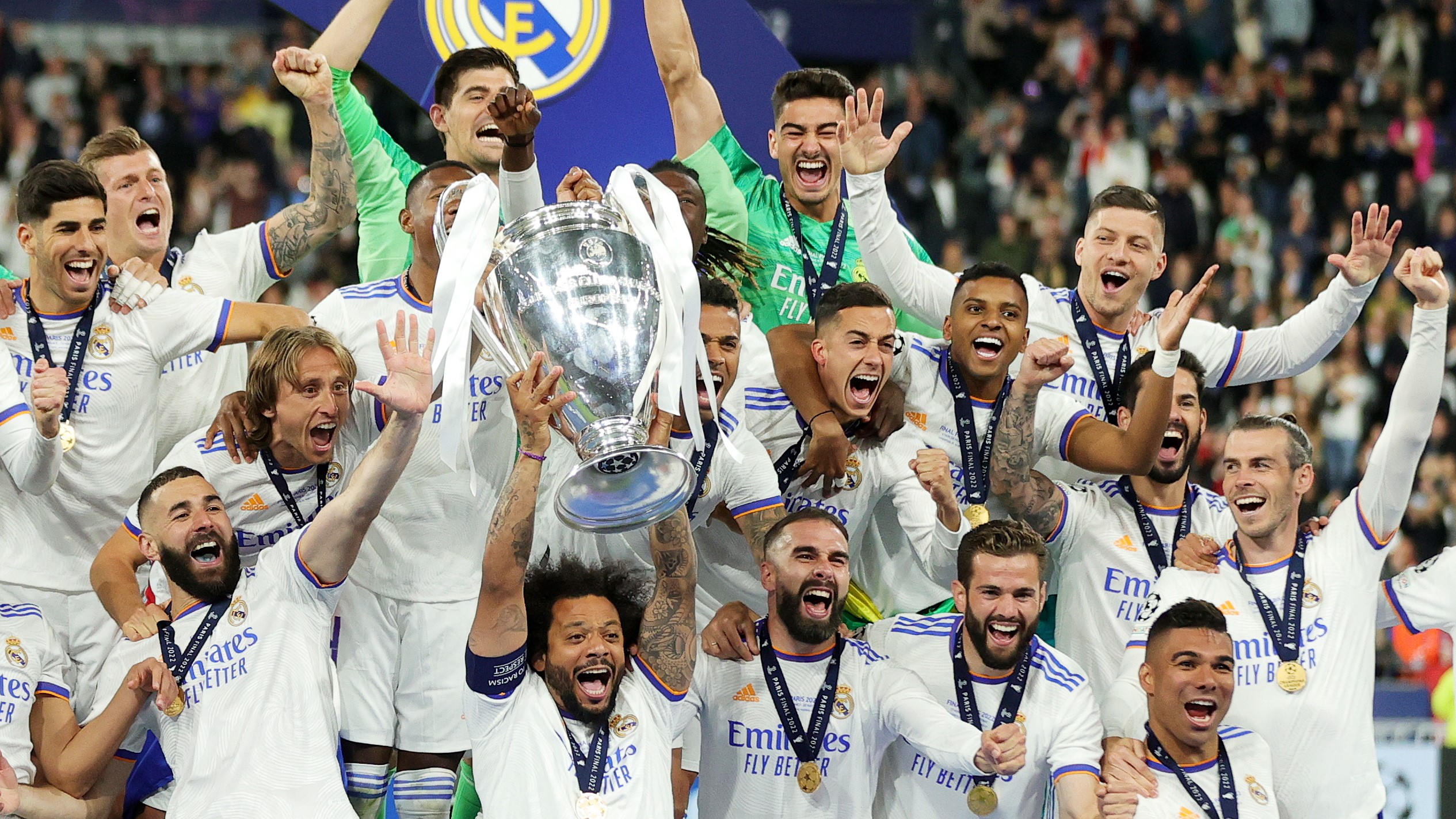 Футбол лиги чемпионов сегодня прямой эфир. Футбол УЕФА. Real Madrid UEFA Champions League 2022. Кубок УЕФА 2022. Реал чемпион ла Лиги.