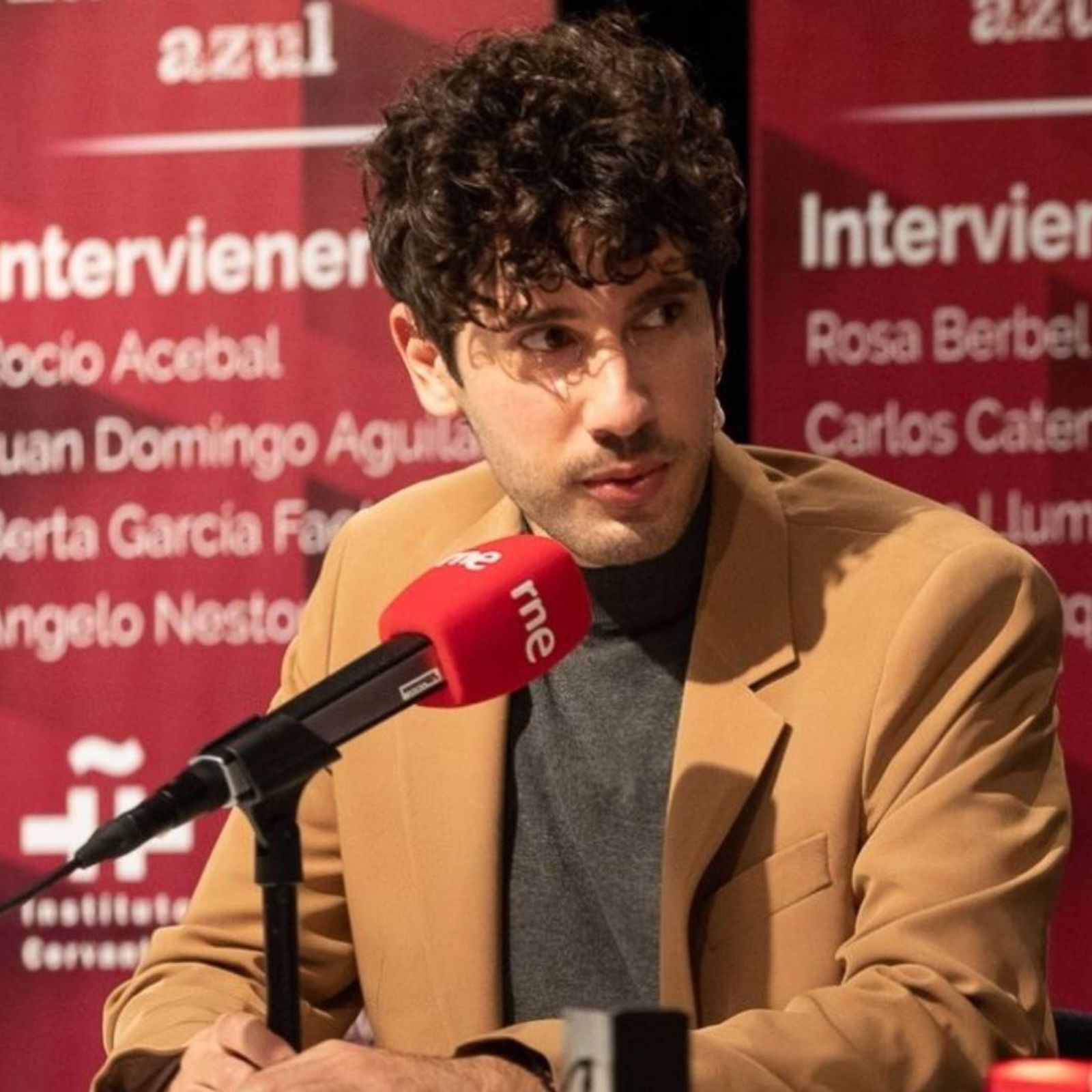 El ojo crítico - Ángelo Néstore explora vínculos en 'Leche cruda'