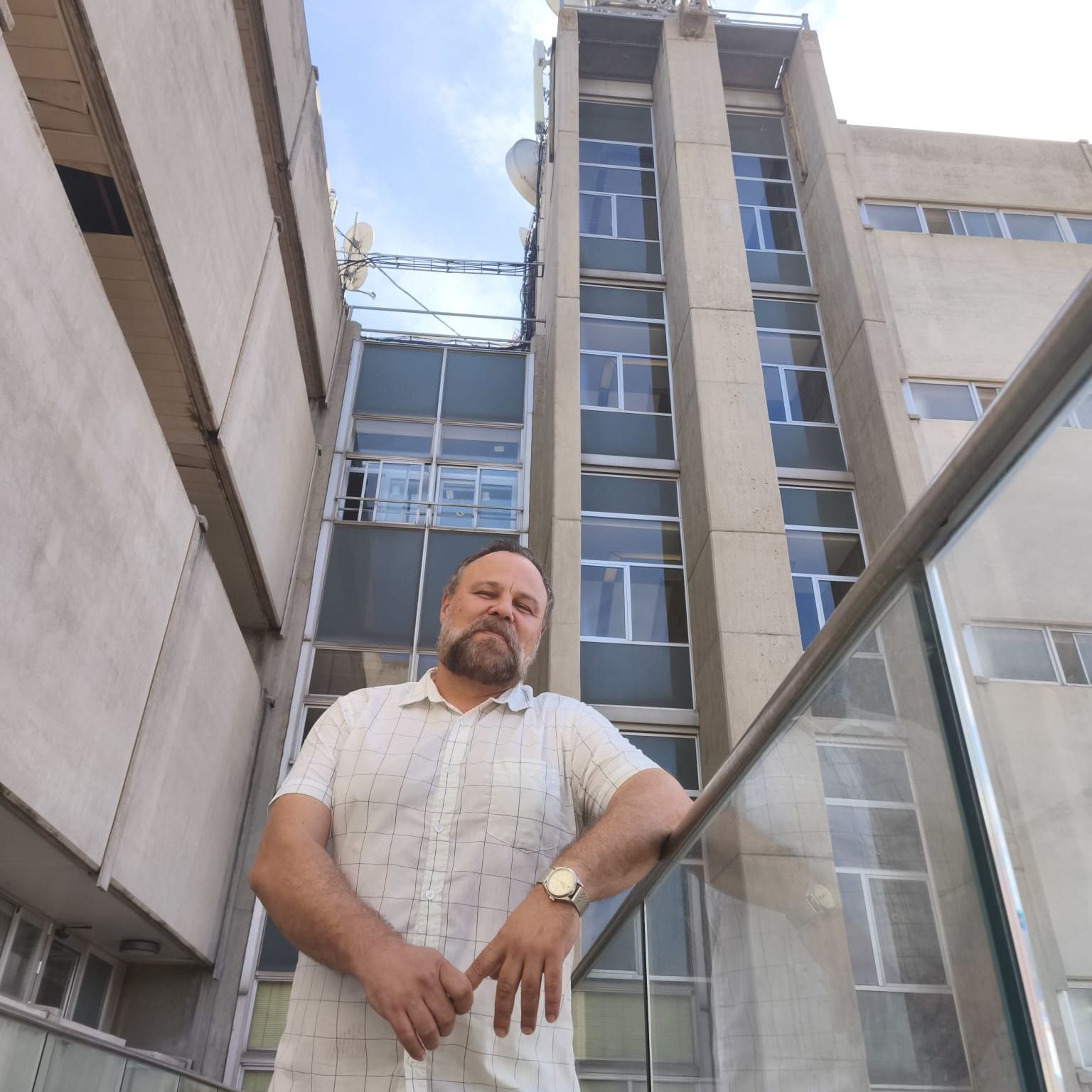 El ojo crítico - Pedro Torrijos y su 'Catedral de escombros'