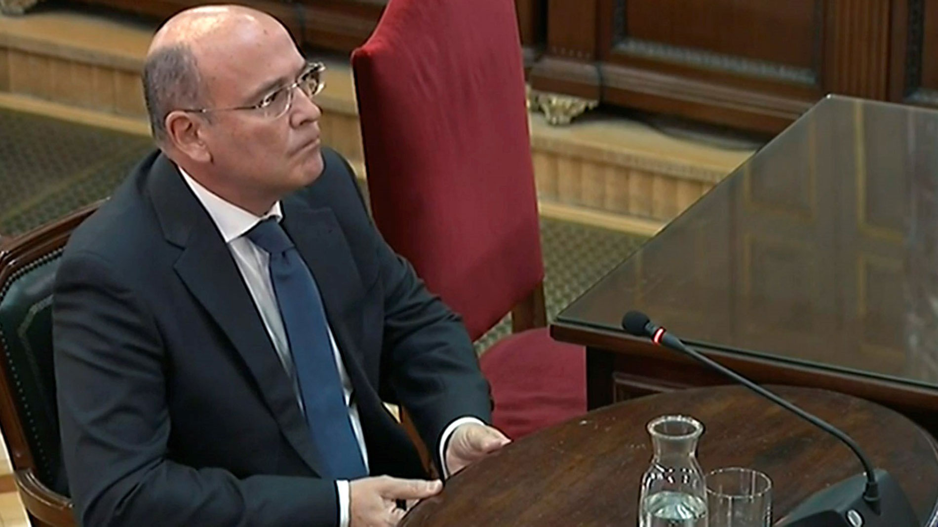 Vídeo - Prez de los Cobos habla de "estafa" de dispositivo