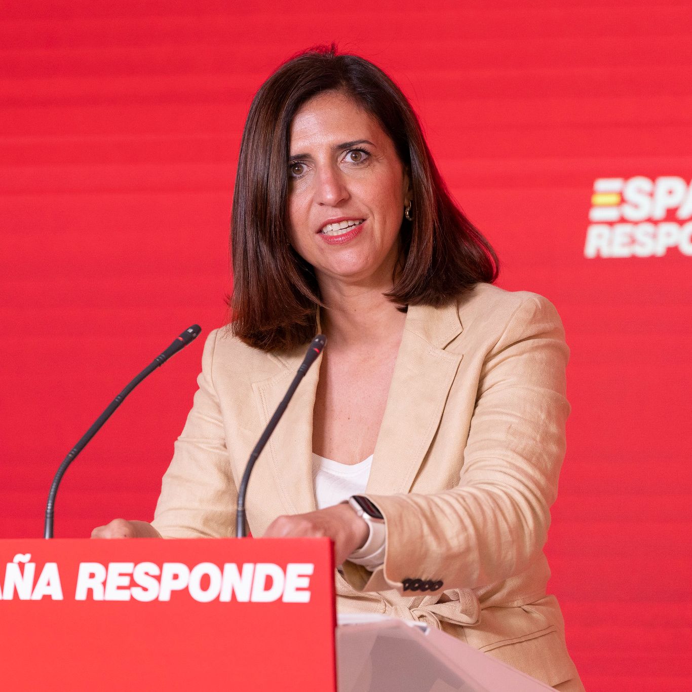 El PSOE lleva a la Fiscalía Anticorrupción el ‘pendrive’ con la información facilitada por Leire Díez: “La verdad se dirima en la justicia”