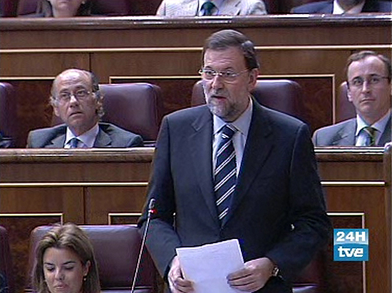 Rajoy felicita a la Guardia Civil en la sesión de control