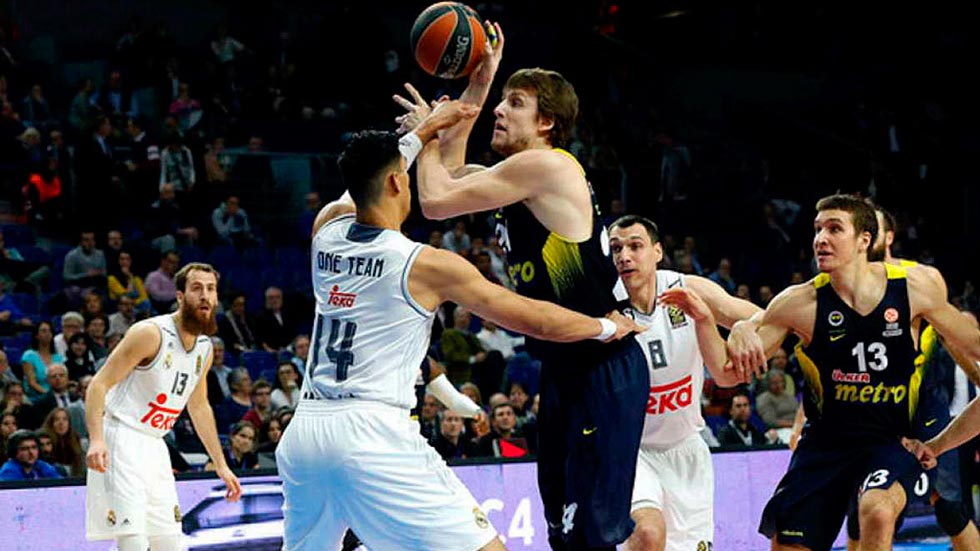 Baloncesto Euroliga El Real Madrid salva el 'match ball' en la Baloncesto Euroliga El Real Madrid salva el 'match ball' en la
