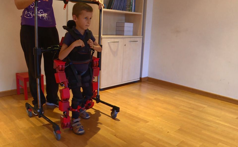 Repor: Repor - De acero y hueso - Avance | RTVE Play