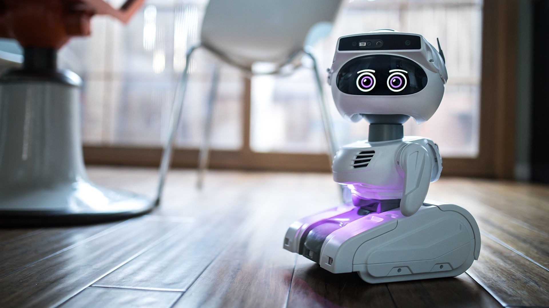 Optimista, el robot de escritorio que te hace compañía y funciona