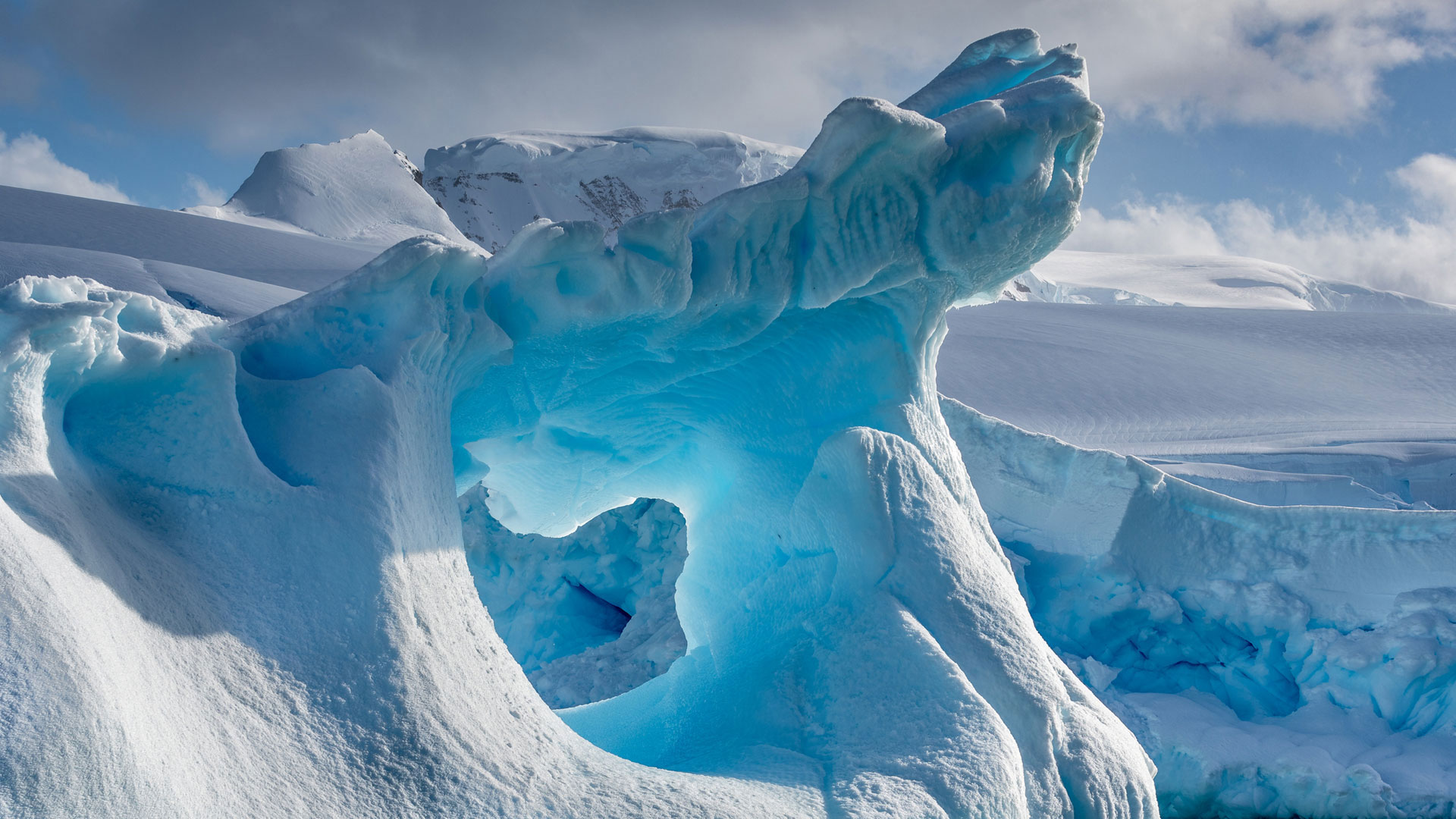 RTVE graba con Lethal Crysis el documental 'Destino Antártida