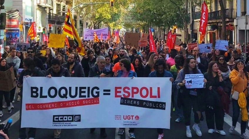 Els treballadors d’acció social fan vaga per reclamar millors sous