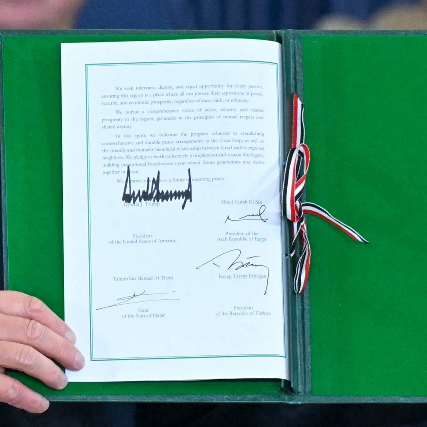 Trump firma con Catar, Turquía y Egipto la paz en Gaza: "No ha tenido en cuenta las reivindicaciones palestinas"