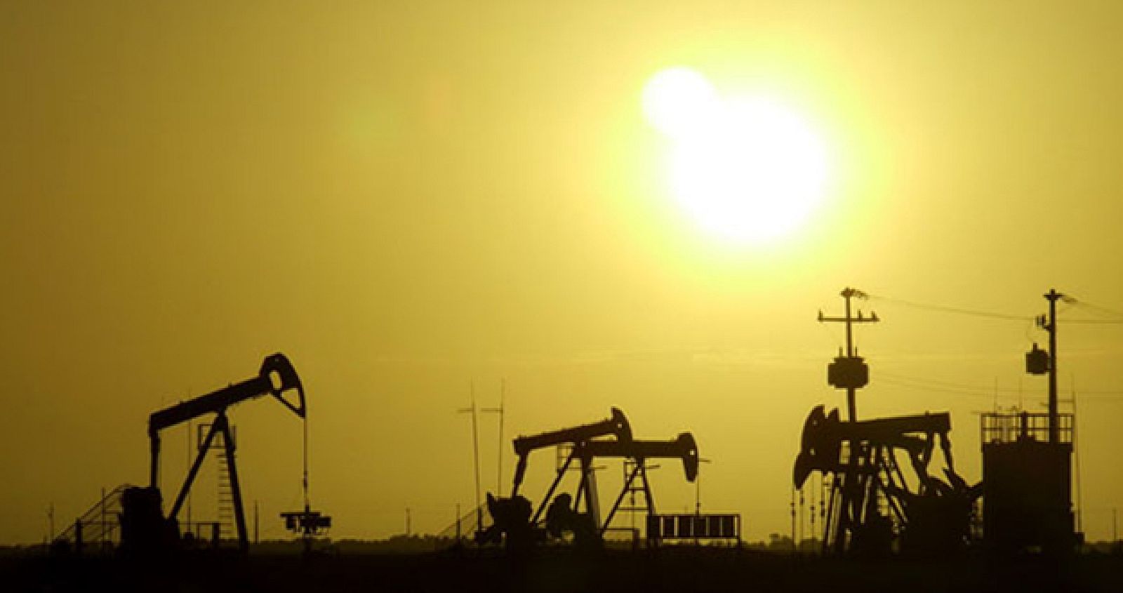 Bombas extrayendo petróleo