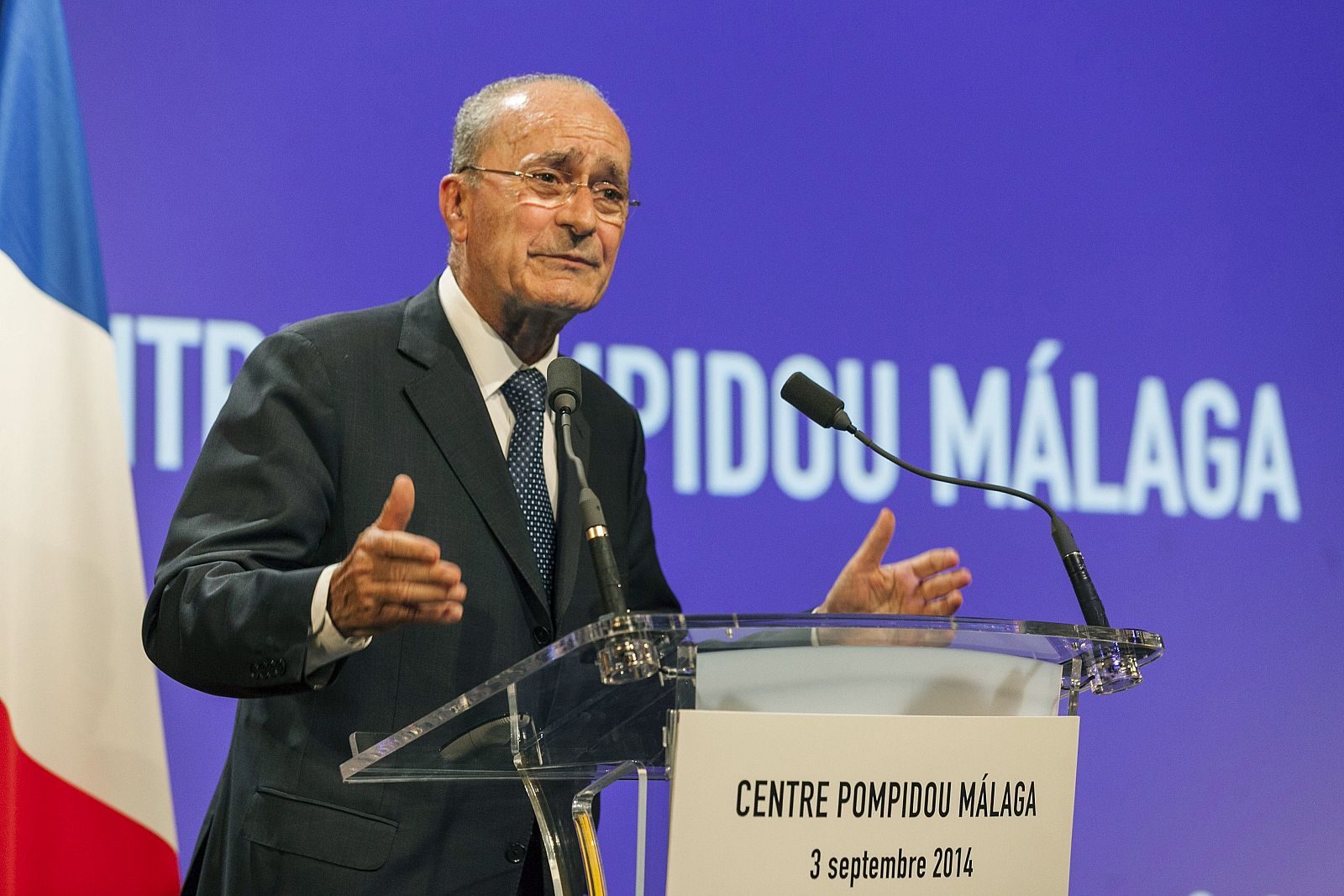 El alcalde de Málaga, Francisco de la Torre, durante la presentación en París del Centro Pompidou de Málaga