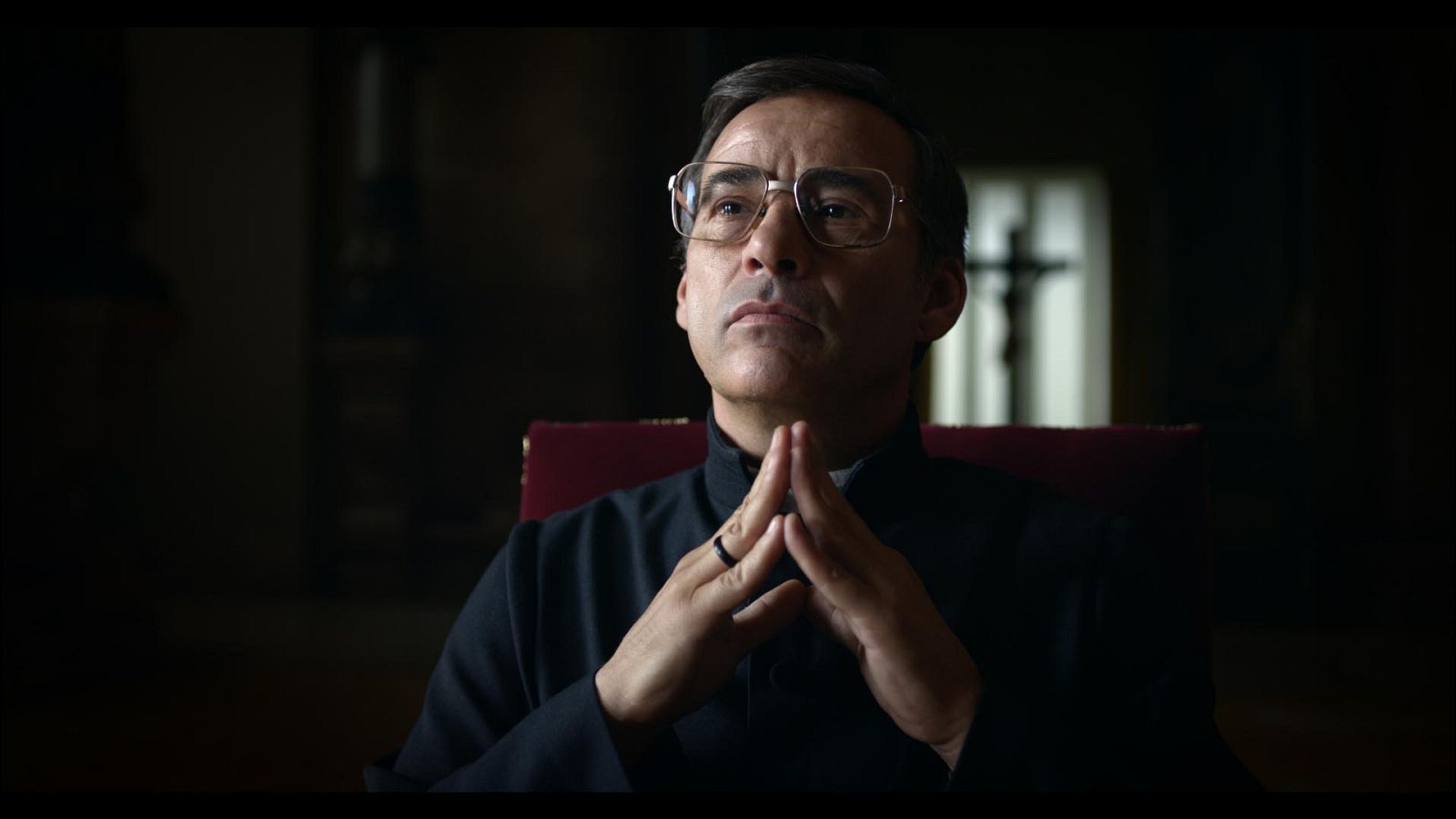 cap1 descalzo-sobre-tierra-roja