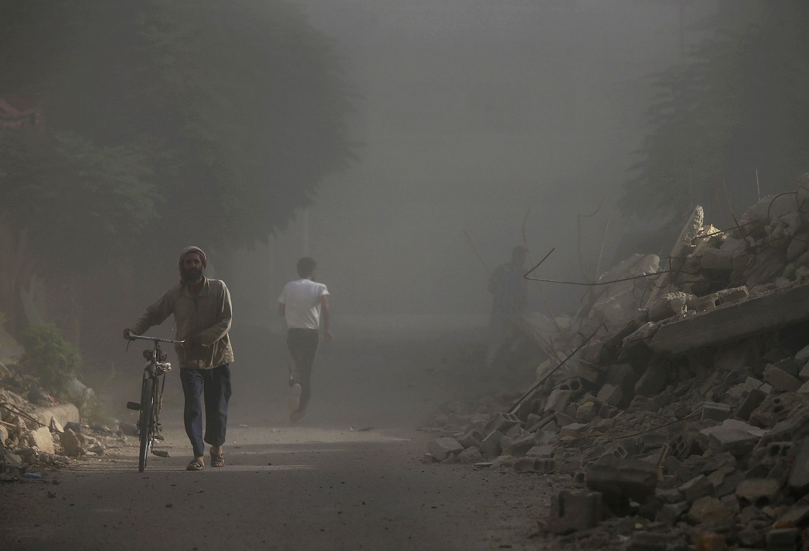 Calles de Duma, un barrio de Damasco, tras un ataque
