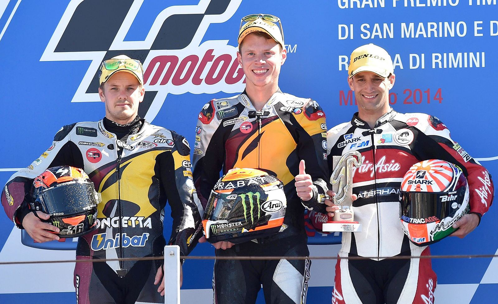 Esteve Rabat, en el centro, celebra la victoria en San Marino