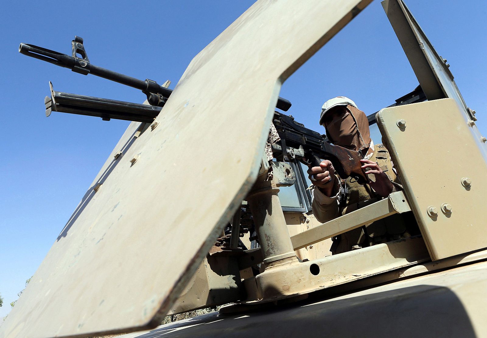 LA AVIACIÓN ESTADOUNIDENSE BOMBARDEA AL EI DENTRO DE MOSUL POR PRIMERA VEZ