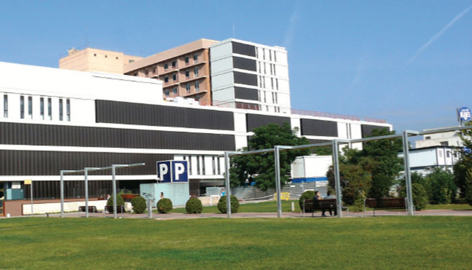 El Hospital Parc Taulí de Sabadell, donde están varios afectados por un brote de legionela