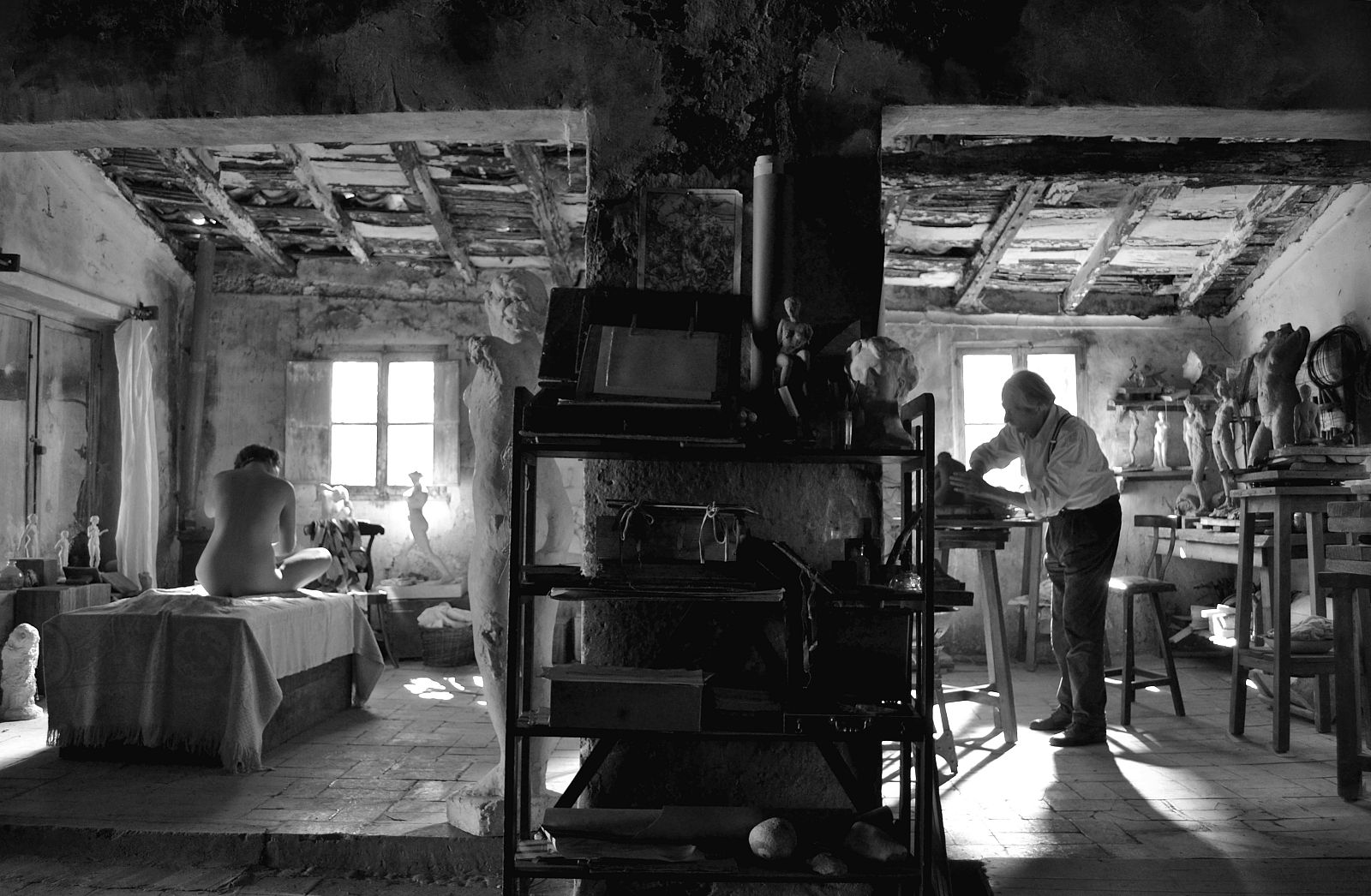 Fotograma de 'El artista y la modelo'