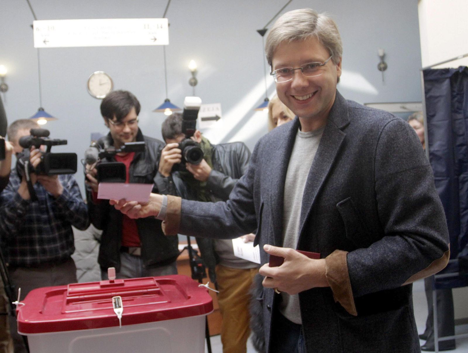 CANDIDATE FOR PREMIER