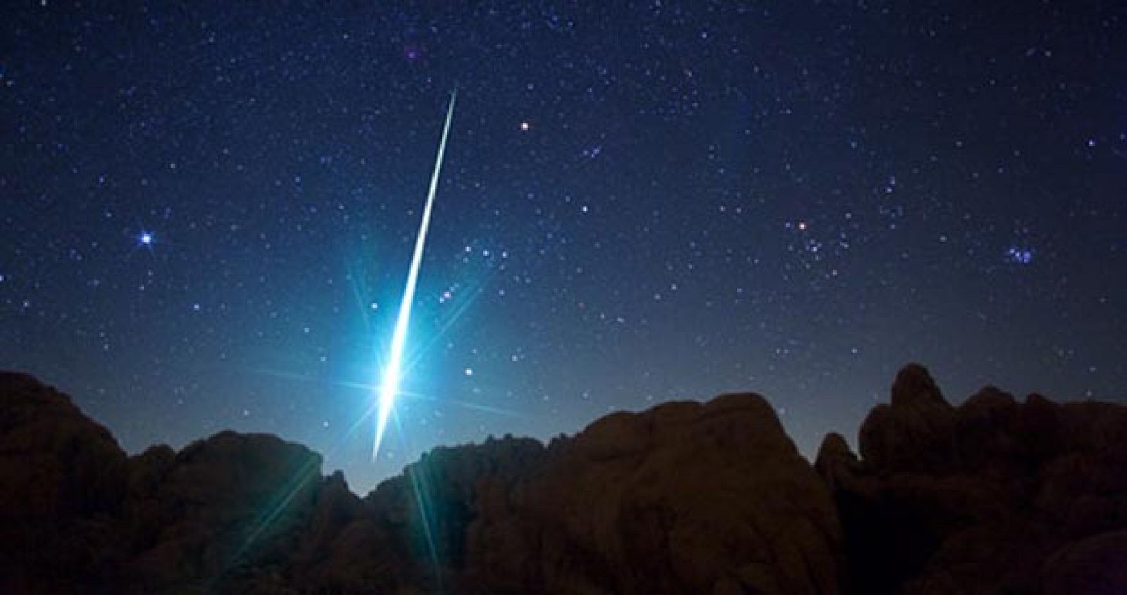Imagen de una lluvia de Dracónidas.