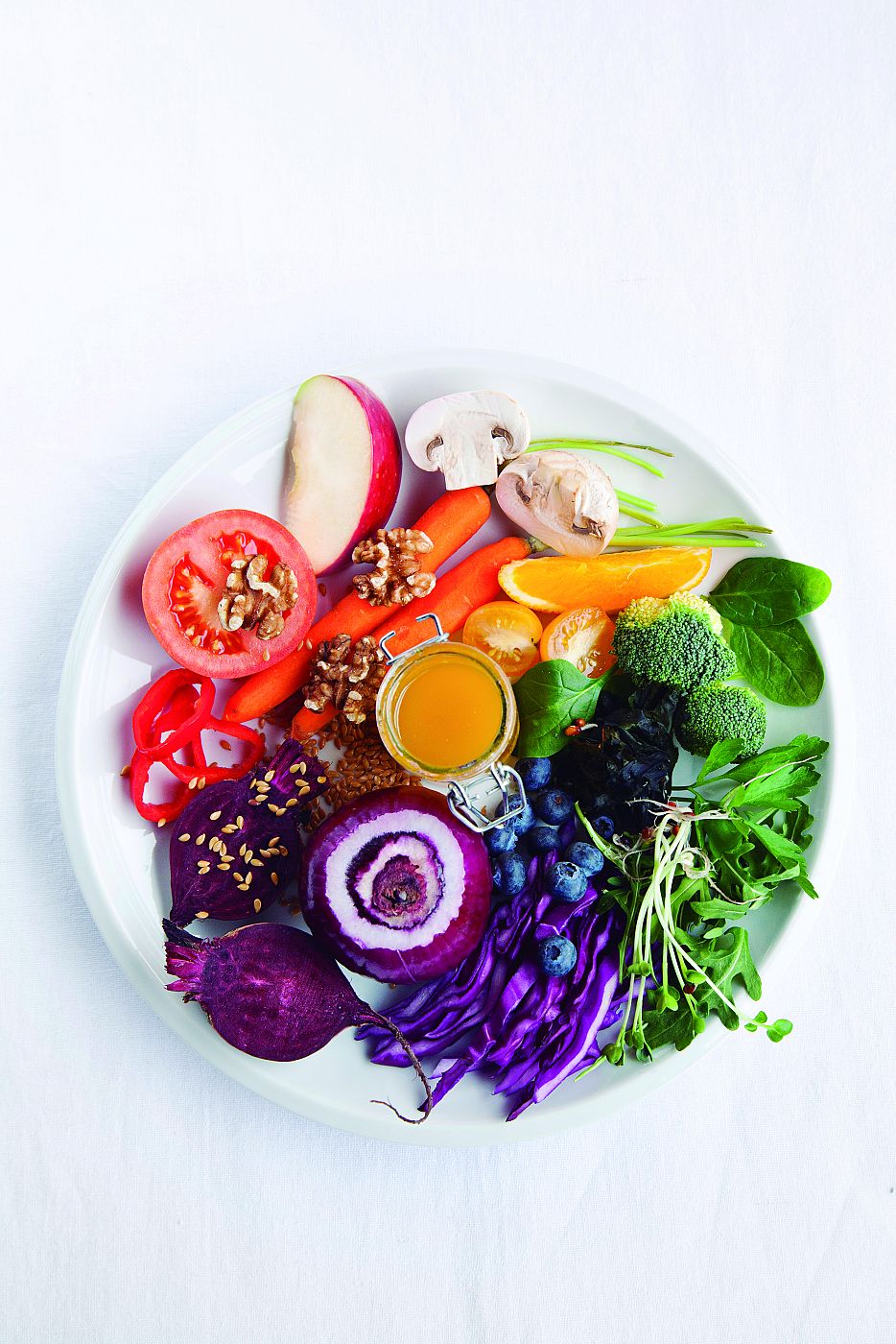 Receta de ensalada arcoíris, de Mis recetas de cocina anticáncer (Odile Fernández)