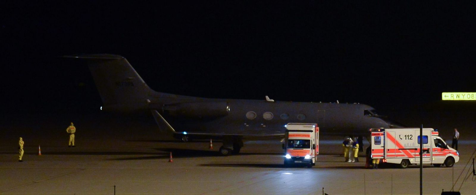 Llegada del paciente infectado con ébola al aeropuerto de Leipzig, en Alemania
