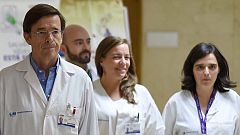 Los médicos mantendrán todavía las medidas de seguridad con la auxiliar que se contagió de ébola