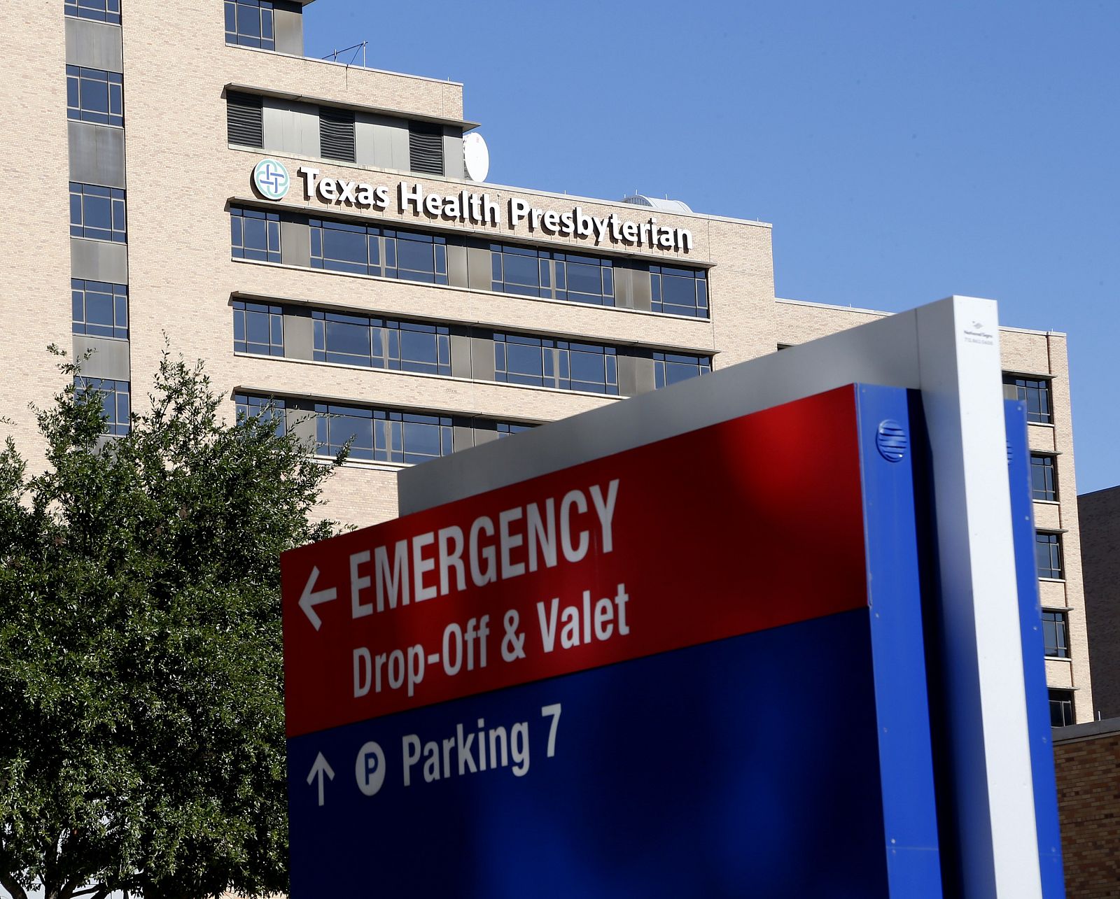 Second Texas Healthcare Worker Tests Positive For Ebola