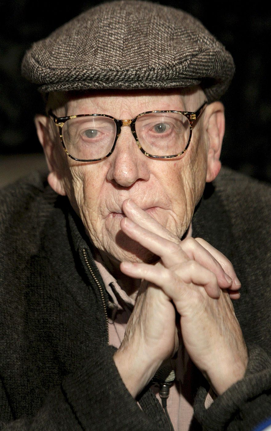 El escritor vizcaíno Ramiro Pinilla, decano de los novelistas españoles, en 2010