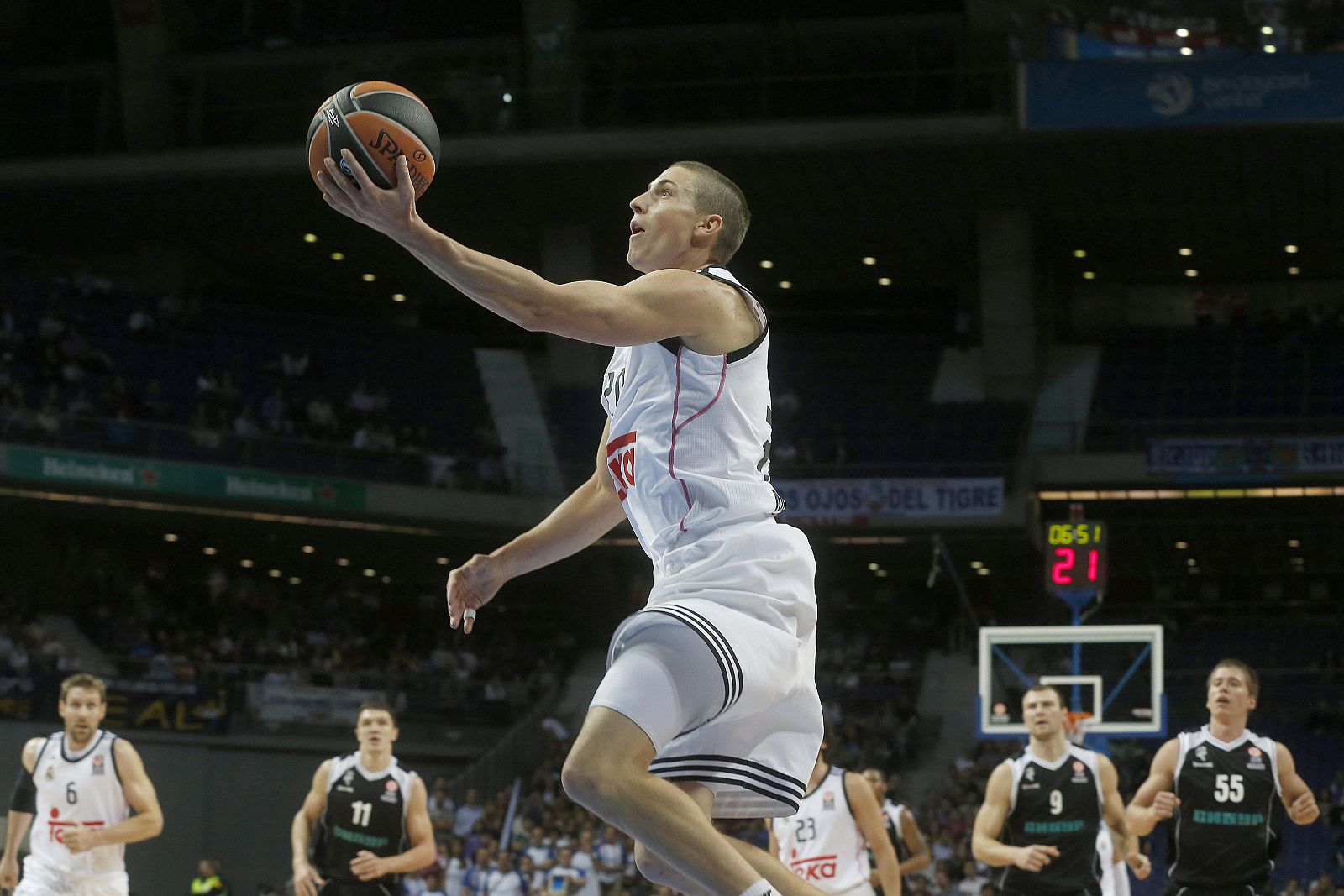 REAL MADRID - NIZHNY NOVGOROD